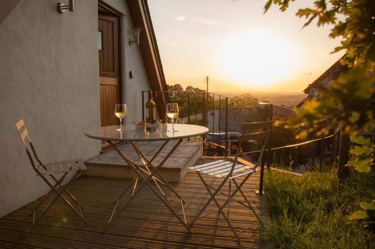 The Roost - A Bird'S Eye View In The Countryside Apartment Cullompton Bagian luar foto